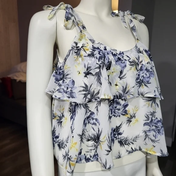 HEATHER - Ruffleed tops - Picture 2 of 6